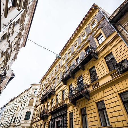 Urbana Hipster Downtown Budapeşte Dış mekan fotoğraf
